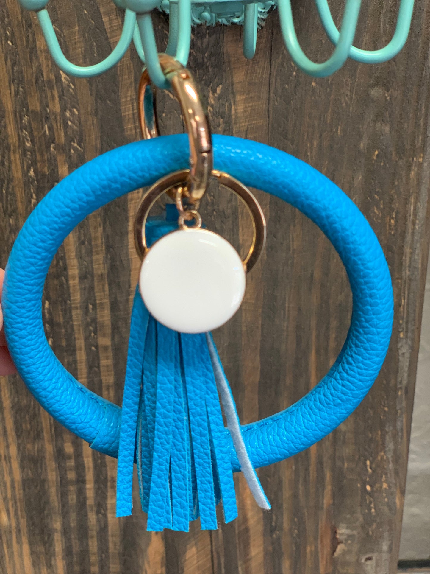 Wristlet keychains