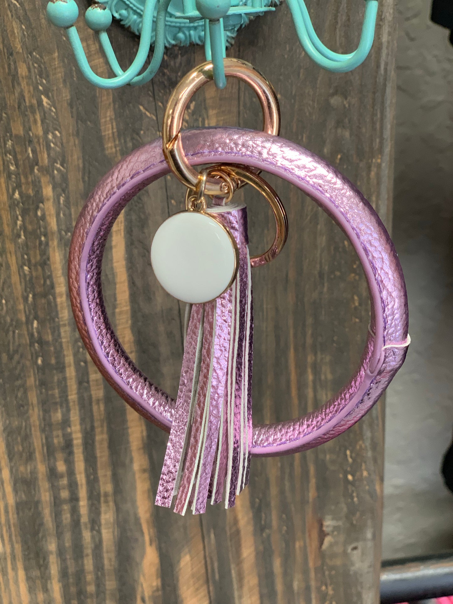 Wristlet keychains