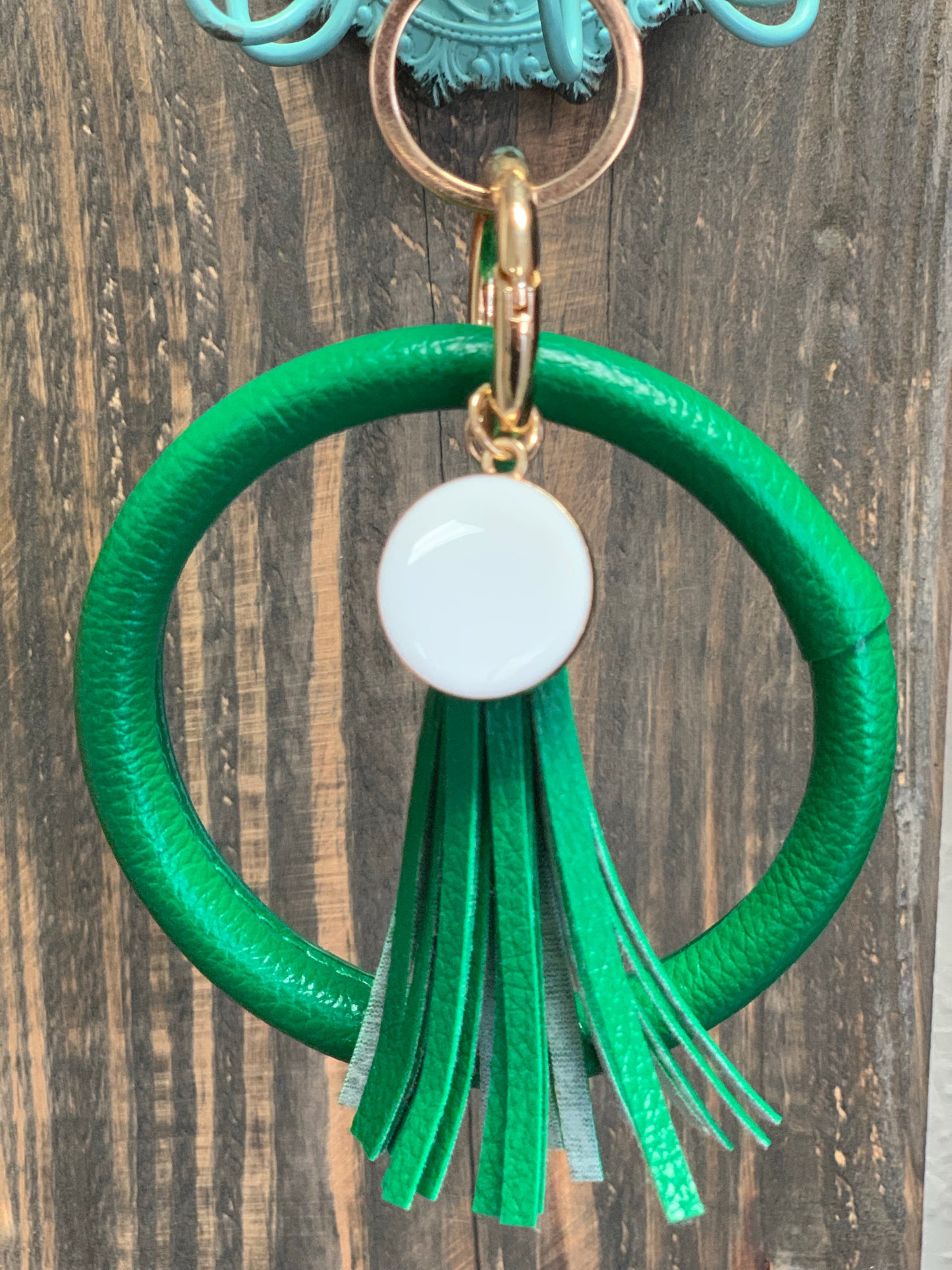 Wristlet keychains