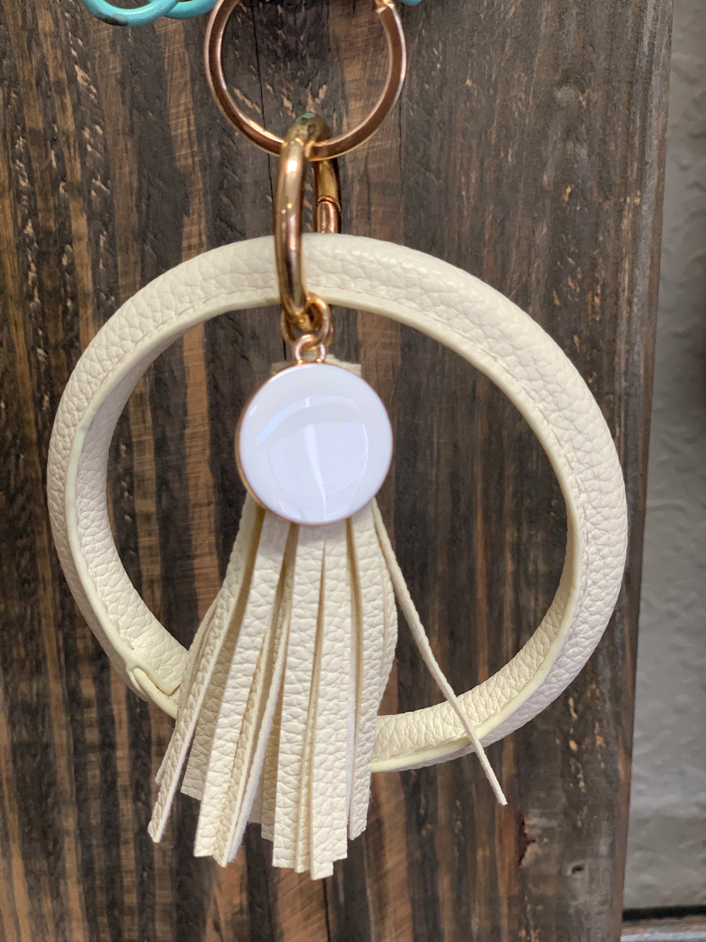 Wristlet keychains